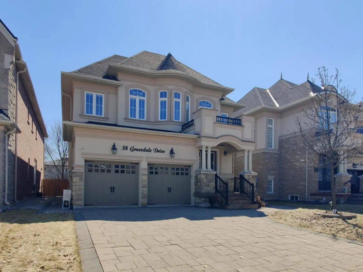 38 Gracedale DR, Richmond Hill, ON L4C 0Y3