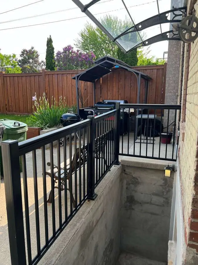 23 Goodwood AVE, Toronto W03, ON M6E 1J1