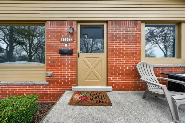 16672 Drake ST, Southgate, MI 48195
