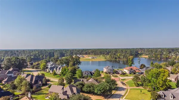 1162 Waters Edge Circle, Shreveport, LA 71106