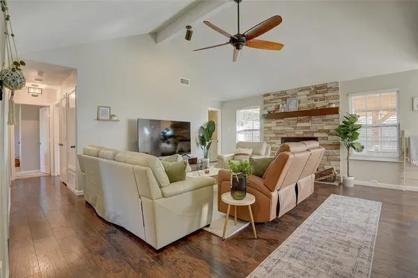 2306 Shadyoaks Lane, Rowlett, TX 75088