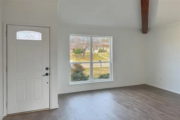 1734 Sterling Lane, Lewisville, TX 75067