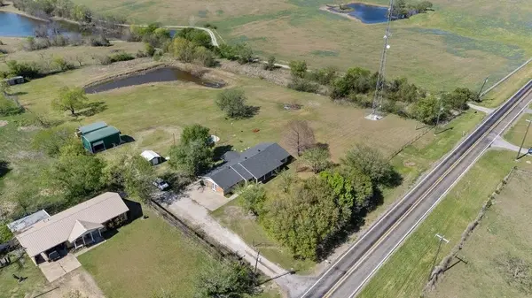 6110 Fm 660, Ennis, TX 75119