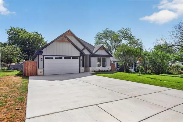 1210 Harvard Street, River Oaks, TX 76114