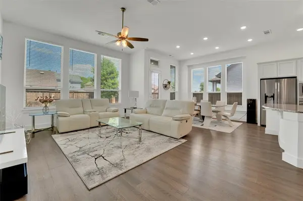 1824 Leo Drive, Van Alstyne, TX 75495