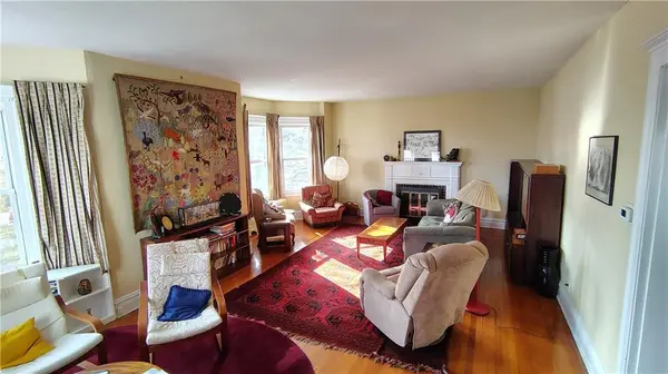 150 Douglas RD, Staten  Island, NY 10304