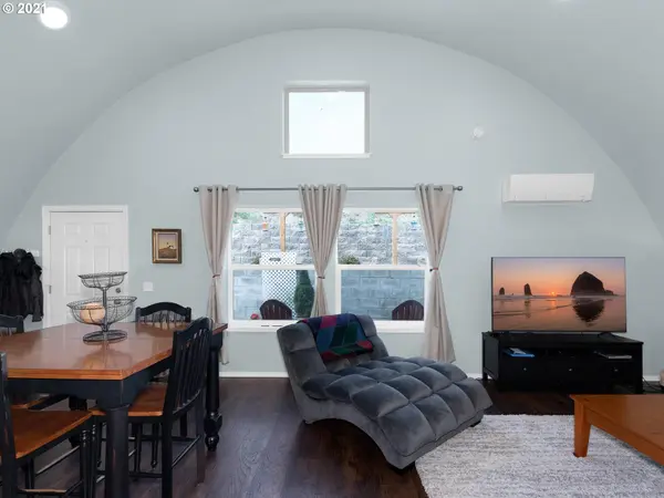 91620 SCHAFFER DR, Warrenton, OR 97146