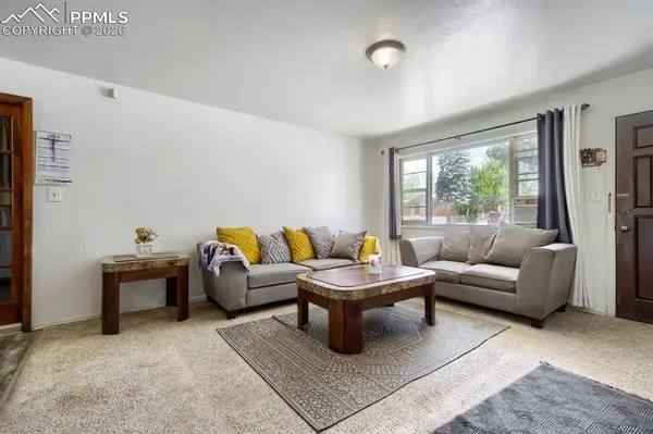 126 N Roosevelt ST, Colorado Springs, CO 80909