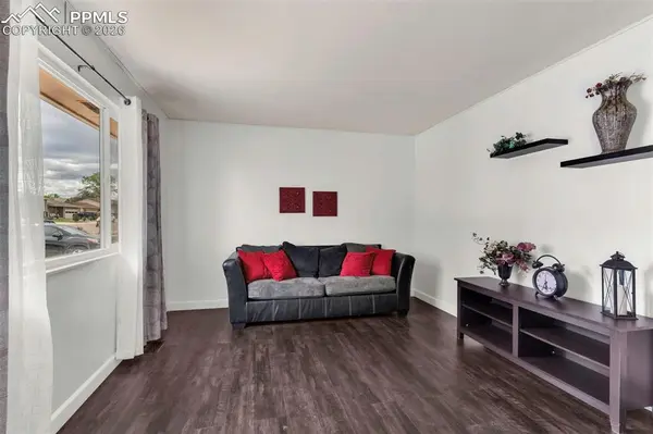 58 Briarwood CIR, Pueblo, CO 81005