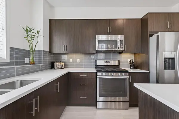 252 Walden PATH SE, Calgary, AB T2X 4C4