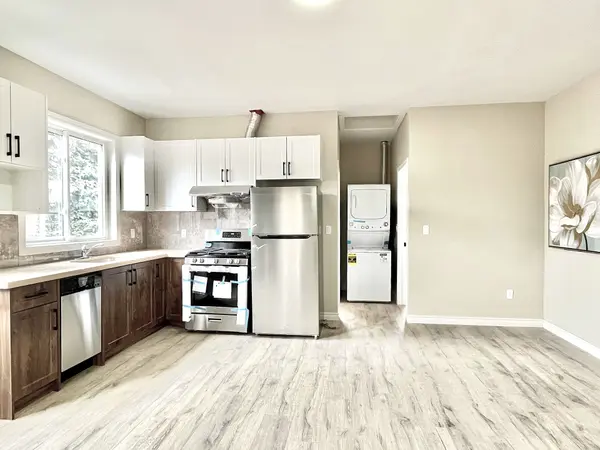 15 Waddington CRES #3, Toronto C15, ON M2J 2Z9