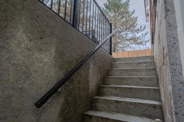 2111 Lynn Heights DR #(Lower), Pickering, ON L1X 2S1