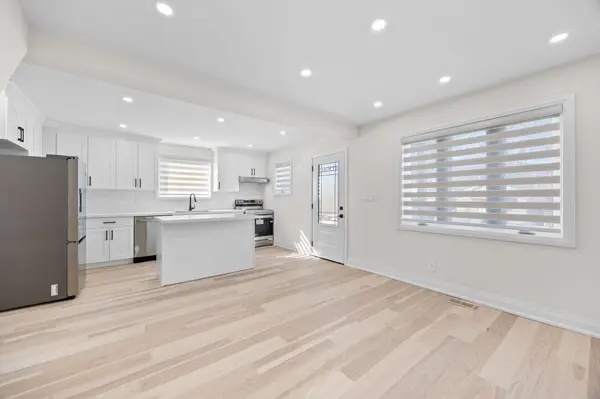 961 Victoria Park AVE, Toronto E04, ON M4B 2J4