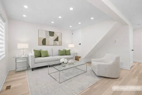 961 Victoria Park AVE, Toronto E04, ON M4B 2J4