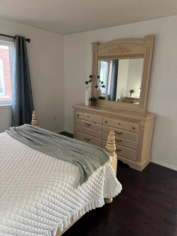 21 Denbury CT #Room B, Whitby, ON L1M 0H5