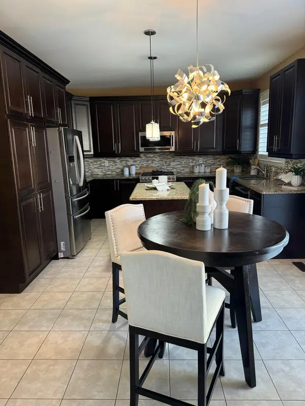 21 Denbury CT #Room B, Whitby, ON L1M 0H5