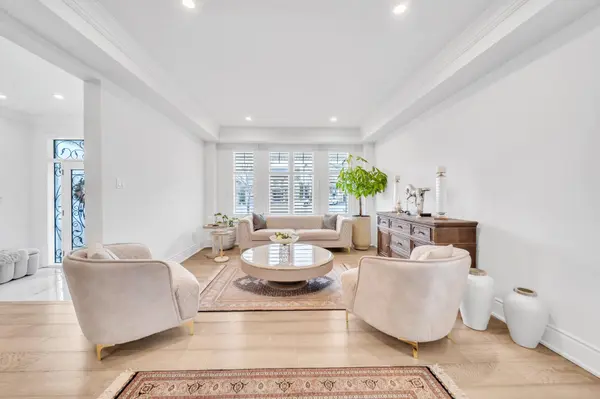 17 Roderick CT, Richmond Hill, ON L4E 0B4