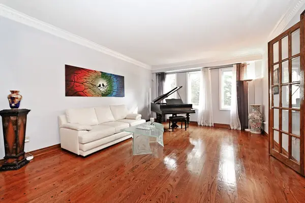 186 Oxford ST, Richmond Hill, ON L4C 4L7