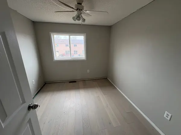 199 Tunbridge RD, Barrie, ON L4M 6S1