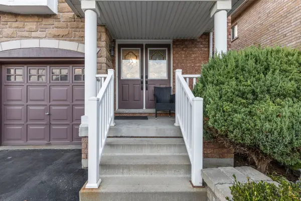 62 Penbridge CIR, Brampton, ON L7A 2P9
