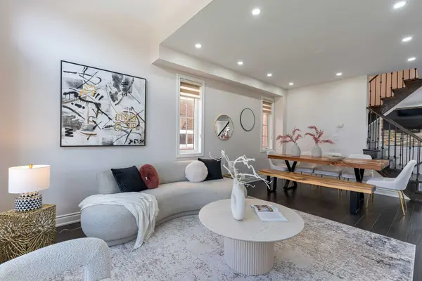 2343 Falling Green DR, Oakville, ON L6M 5A7