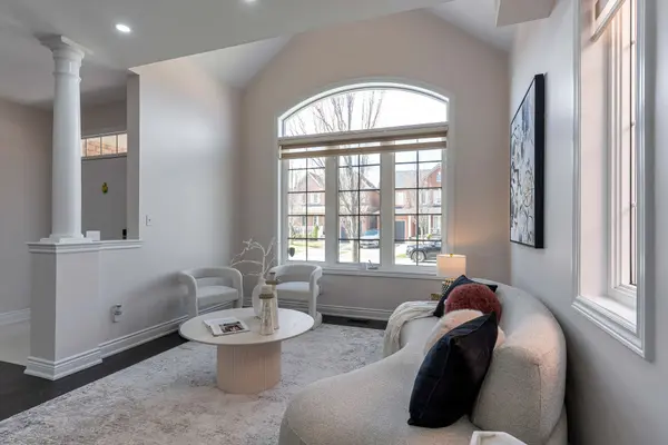 2343 Falling Green DR, Oakville, ON L6M 5A7