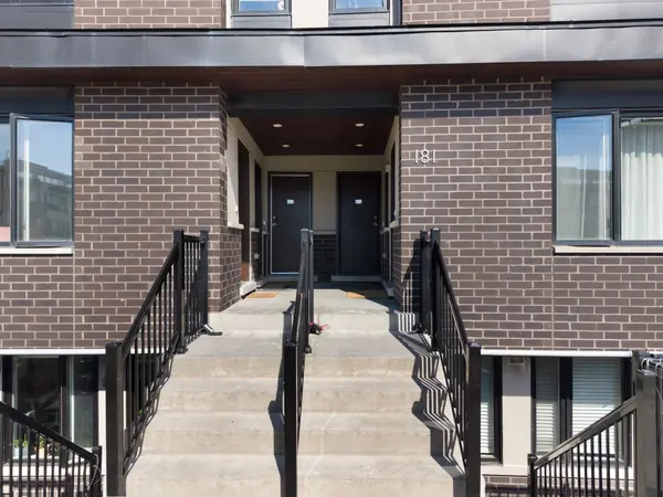 181 William Duncan RD #8, Toronto W05, ON M3K 0B7