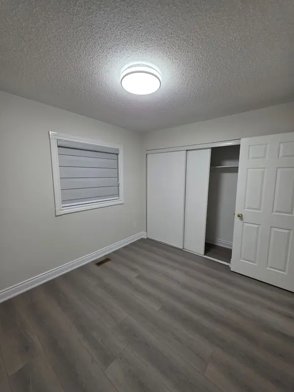 5865 Dalebrook CRES #19B, Mississauga, ON L5M 5X1