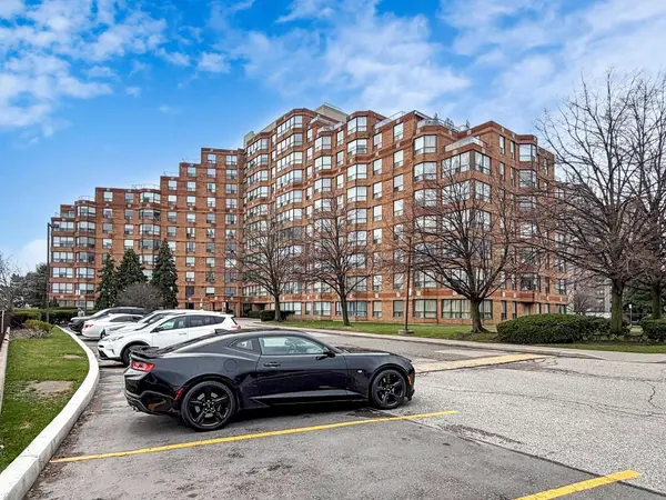 6 Humberline DR #303, Toronto W10, ON M9W 6X8