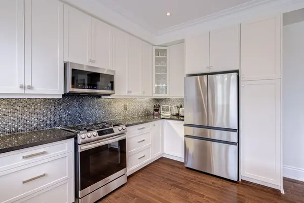 1842 Pagehurst AVE, Mississauga, ON L4X 1Y6