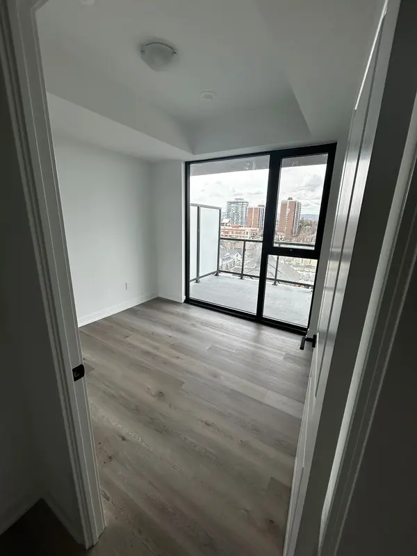 2075 Lakeshore RD #701, Burlington, ON L7R 0H3