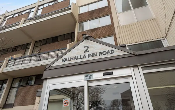 2 VALHALLA INN RD #308C, Toronto W08, ON M9B 6C3