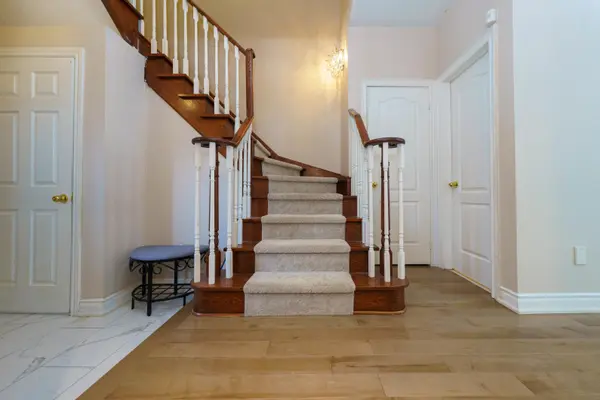 2296 Owlridge DR, Oakville, ON L6M 3V4