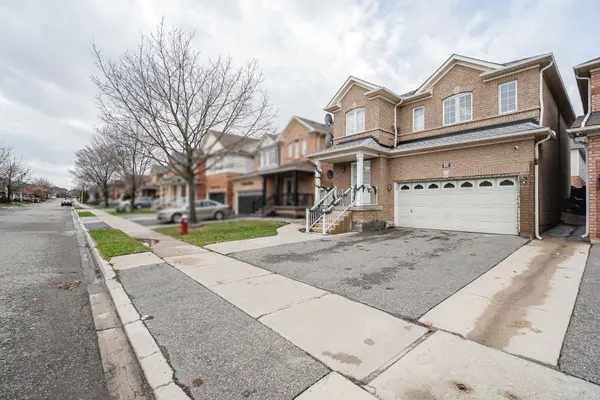 26 Gabrielle DR, Brampton, ON L7A 2A2