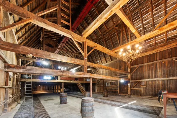 110 Cream ST, Pelham, ON L0S 1C0