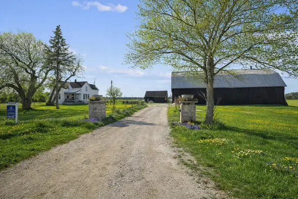 110 Cream ST, Pelham, ON L0S 1C0