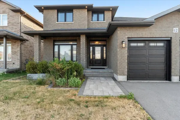 12 Hummingbird DR, Belleville, ON K8N 0H7