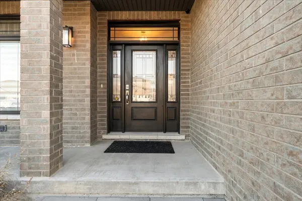 12 Hummingbird DR, Belleville, ON K8N 0H7