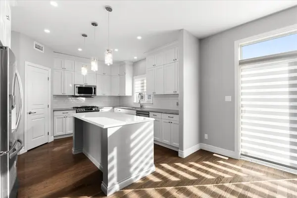 12 Hummingbird DR, Belleville, ON K8N 0H7