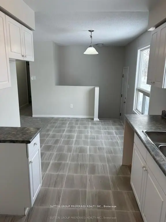 331 Simpson CRES, London East, ON N5V 5E1