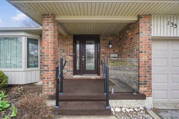 133 Fairlane AVE, London South, ON N6K 3E5