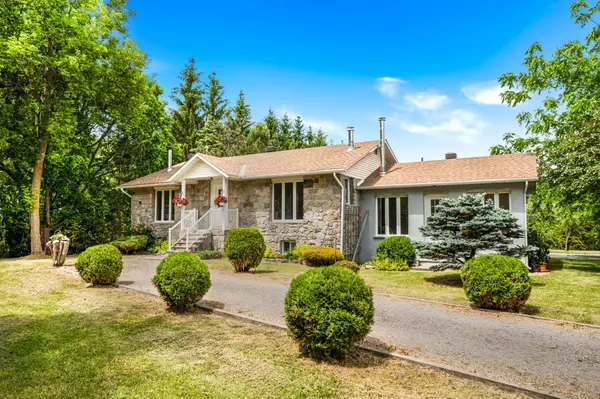 2685 Concession 7 RD, East Hawkesbury, ON K0B 1P0