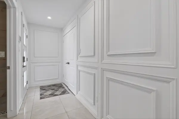 258 Sanatorium RD, Hamilton, ON L9C 1Z9