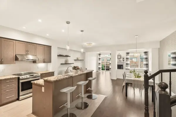 383 MEMORIAL GRV, Blossom Park - Airport And Area, ON K1X 0C7