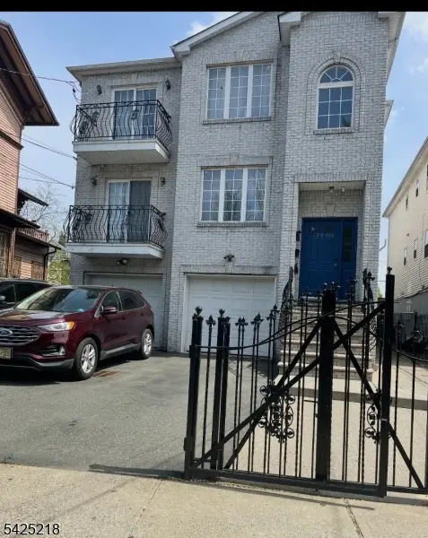 128-130 Lincoln Ave, Newark City, NJ 07104