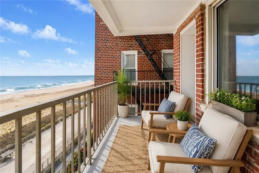 125 Beach 124th ST #6F, Rockaway Park, NY 11694