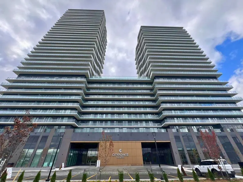 15 Skyridge DR #1206, Brampton, ON L6P 4S3