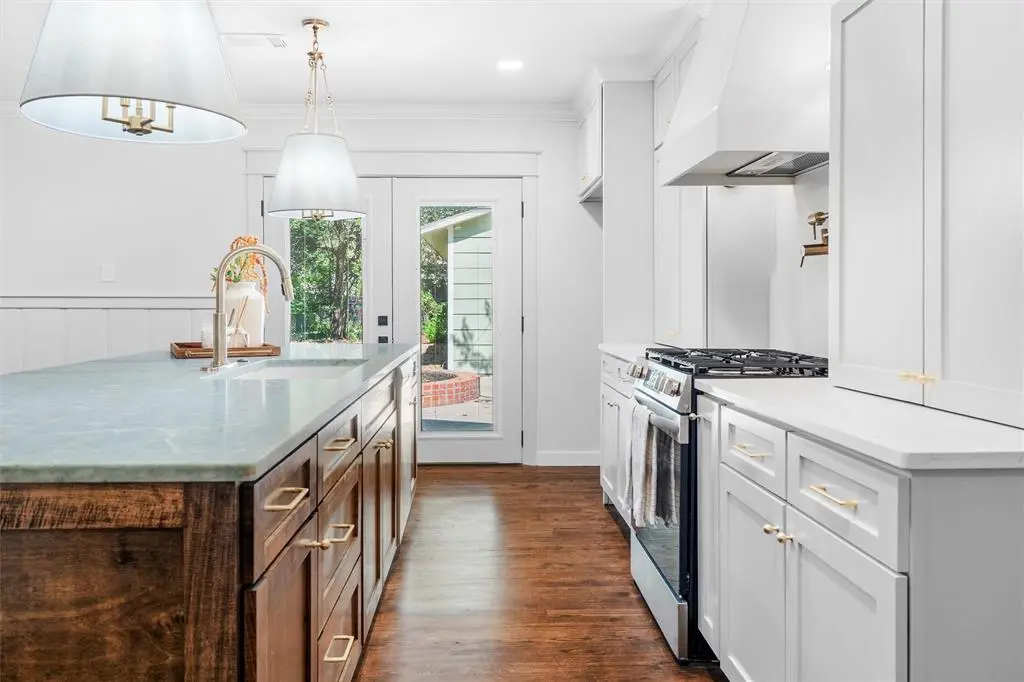 3409 Clary Avenue, Fort Worth, TX 76111