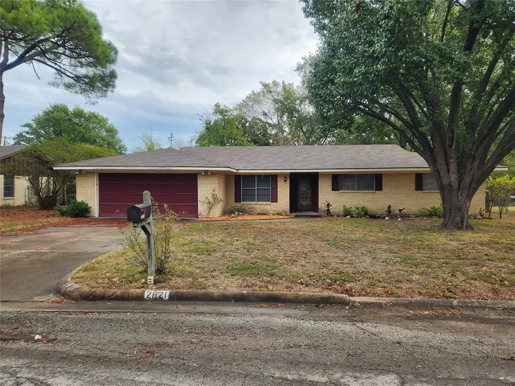 2821 Mccarley Drive, Commerce, TX 75428