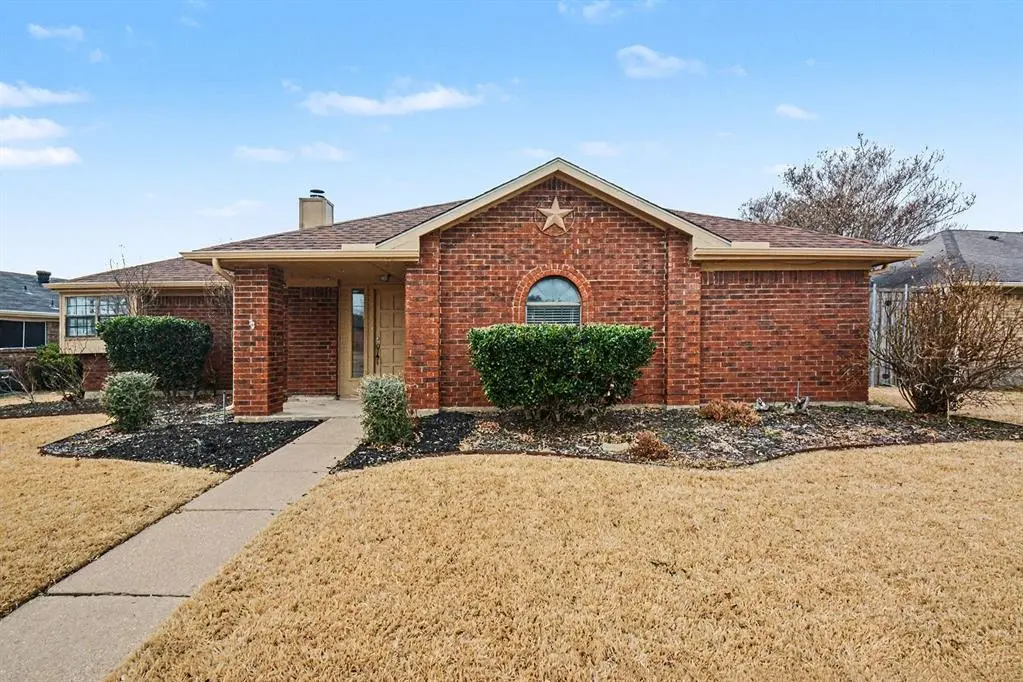 1622 Autumn Breeze Lane, Lewisville, TX 75077